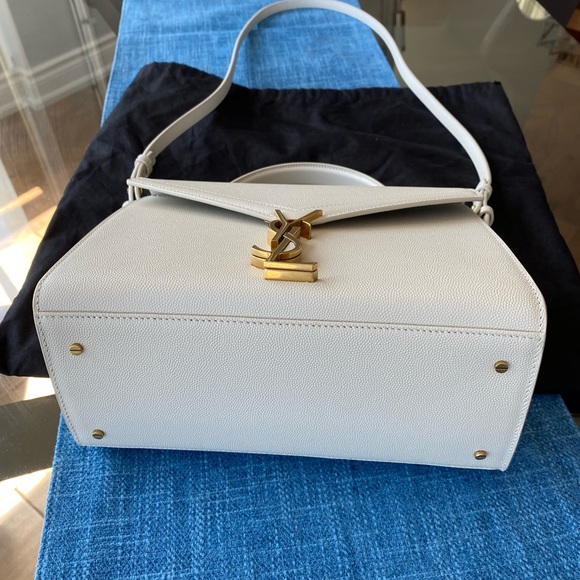 YSL Medium Cassandra Bag. - Picture 10 of 15
